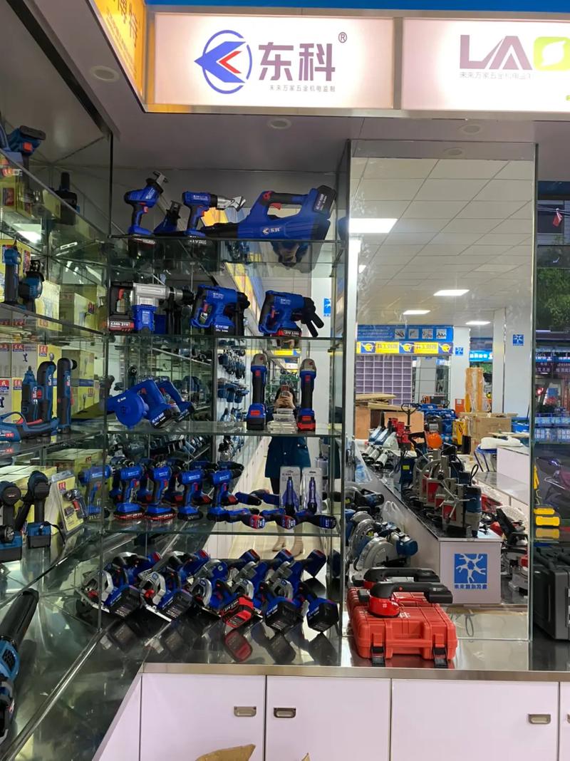 常宁未来万家五金机电盛大试营业，新址交通路20号开启全新篇章